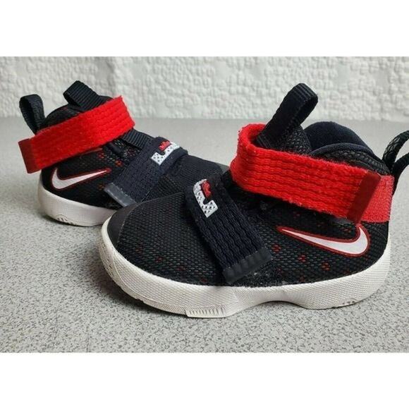 Nike Toddler Boy Size 5c - Picture 7 of 8